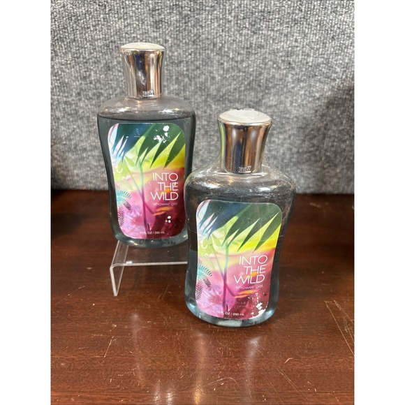 Signature Collection Other - 2~Bath & body Works~Into The Wild Shower gel~Signature Collection 10 FL oz